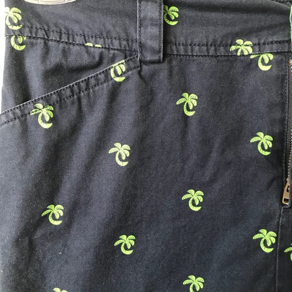 Lilly Pulitzer Navy skirt with palm trees - Picture 3 of 7